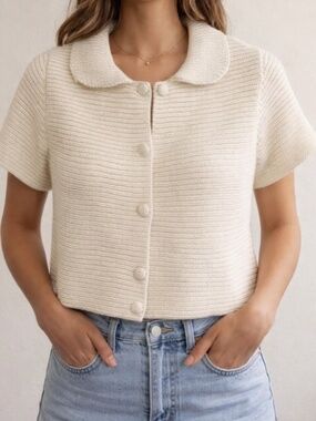 The Zara Chunky Knit Peter Pan Collar Button-Up in size XL